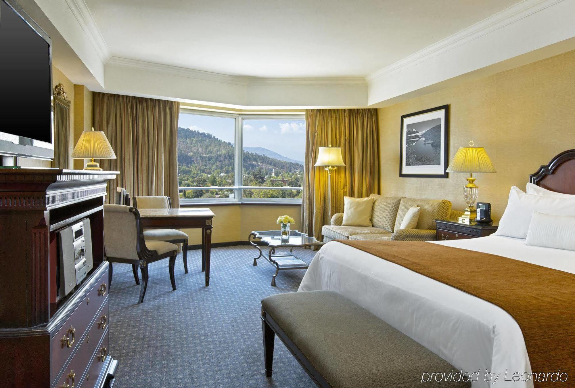 San Cristobal Tower - A Luxury Collection Hotel Santiago Rom bilde